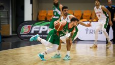 България води с 8 точки на почивката, но падна с 10 от Португалия