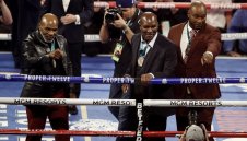 Холифийлд, Майк Тайсън или Ленъкс Люис? Казаха кой е най-велик