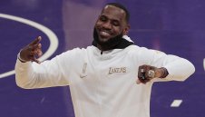 ЛеБрон с велико постижение навръх 36-ия си рожден ден