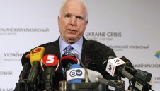 Маккейн: Армията на САЩ да нападне ФИФА с цялата си мощ!