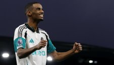 Артилеристите могат да се пробват да изкушат Нюкасъл за звездата му