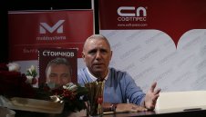 Христо Стоичков предизвика истерия в Плевен