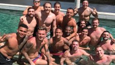 Неймар вече си търси къща в Барселона