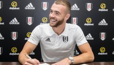 Официално: Арсенал преотстъпи Чембърс на Фулъм