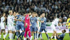 Нова издънка! Аякс изпуска титлата