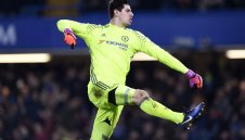 Реал предпочита Куртоа пред Де Хеа