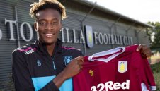 Младок от Челси ще връща Астън Вила в елита