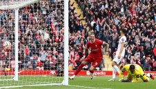 Ливърпул наказа Уест Хем с пета поредна победа