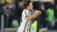 "Старата госпожа" се радва за младоците си