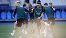 Ливърпул отново се цели във всички трофеи