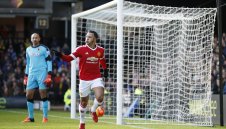 Мемфис Депай: Уча се от Гигс