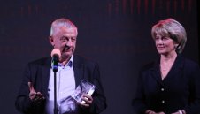 Крушарски: Топката едва ли ще пренесе коронавируса