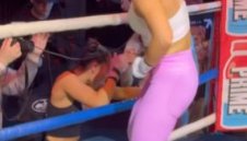 Скандал в бокса: Порноактриса хвана микрофон и наби Ей Джей  + ВИДЕО