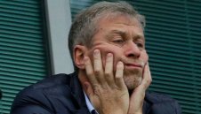 Роман е получил няколко оферти от по около 3 милиарда за Челси