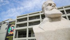 България - Унгария на "Колежа"? Вероятността клони към нулата