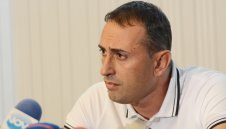 В Кипър се прехласват по Ивайло Петев
