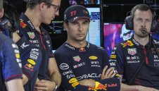 Чеко Перес определено трябва да се притеснява за мястото си в Ред Бул и Ф1