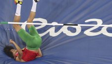 Недоволен от Гришо се класира във финала на скок височина