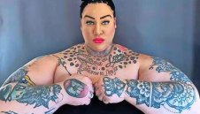 Жената Хълк тежи 160 кг.: Много хора ме наричат ​​дебела, грозна и глупава (СНИМКИ)