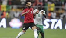 Мане прати Сенегал на световното, Салах страда