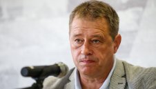 Шеф на Левски призна: Клубът не е напълно спасен