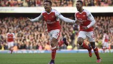 Арсенал потрепери, но надви Борнемут с 3:1