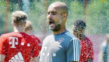 Агентът на Яя Туре се гаври с Гуардиола: И дядо ми щеше да печели с Барса и Байерн