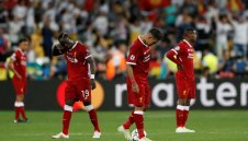 Фирмино скъси почивката си след боя от Реал