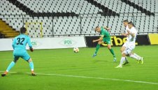 Берое тресна Славия в София, Камбуров с нов гол