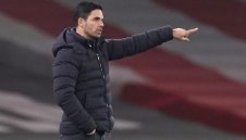 Ще изпадне ли Арсенал? Клубът прави спешни трансфери