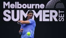 Рафаел Надал тръгна с победа в Мелбърн 
