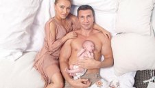 Кличко и Хейдън Пенетиър показаха бебето