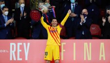 Меси: Тази купа е специална за мен! + СНИМКИ