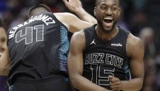 Шарлът гази с 61 точки в НБА