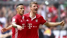 Байерн предлага нов договор на Тиаго