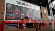 Новият в Ливърпул: И скаузърите не харесват скаузъри! + СНИМКА