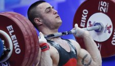 Майката на Карлос Насар избухна: Ще е №1, но ако вдига за друга държава