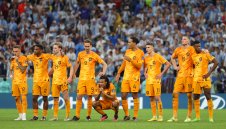 Ясно е кой сменя Ван Гаал в Нидерландия