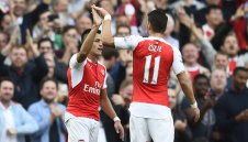 Йозил и Санчес изнудват Арсенал за 36 млн. паунда