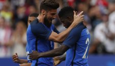 Евертън не се отказва от Жиру, вади 20 млн. паунда за него