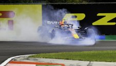 Пак проблеми за Чеко. Перес се разби и в Унгария