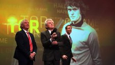 Легенда на Байерн скочи на Румениге: Спри да мислиш за пари!