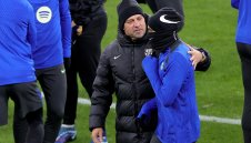 Стратег: Флик се лишава доброволно от два коза