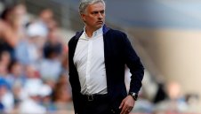 Моуриньо побесня, скара се с шефовете на Юнайтед заради селекцията