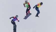 САЩ спечели първото смесеното състезание по сноуборд крос