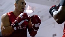 Кличко към Фюри: Ще те лекувам публично!