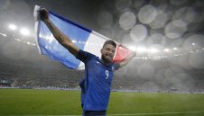 Избраха Жиру за играч на мача