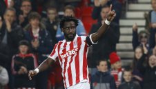 Стоук взе трета поредна победа