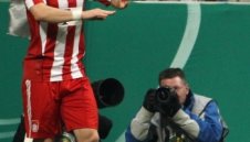 Съдията и късметът пратиха Байерн напред за купата