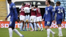 Челси загуби от Астън Вила, но Тотнъм прати тима в Шампионската лига 